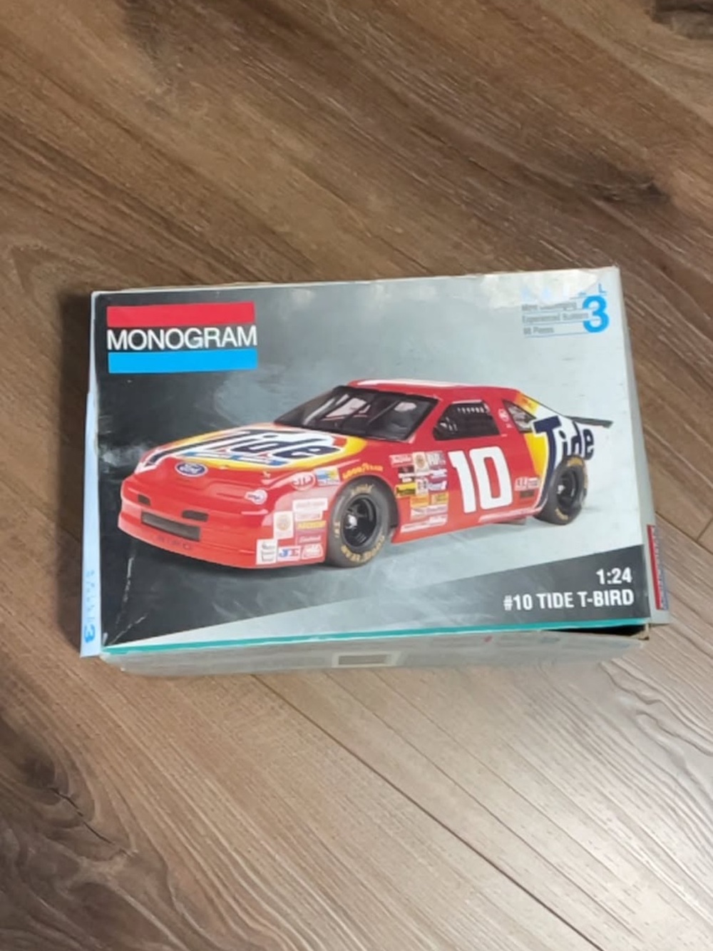 1:24 #10 Tide T-Bird Red Kids Toy Car Model